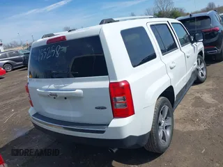 2017 Jeep Patriot High Altitude z VIN 1C4NJPFA1HD153258, wystawiony jako IAAI lot #41846706 z przebiegiem 57 048 mil mil oraz . Historia ofert i sprzedaży dostępna na DreamBid. Obrazek 16.