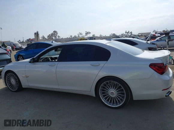 2015 BMW 7 Series 750Li with VIN WBAYE8C52FD785162, listed as a IAAI auction lot 42121389 with 88,783 mi miles and . Bid and sale history available at DreamBid. Image 14.