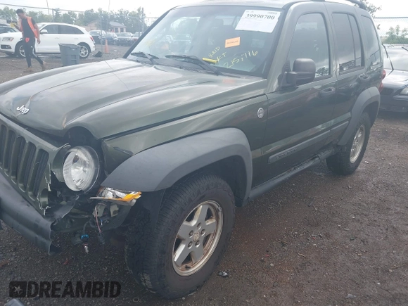 2006 Jeep Liberty Sport with VIN 1J4GL48K76W288408, listed as a IAAI auction lot 39990700 with 215,716 mi miles. Bid and sale history available at carsss.com. Image 6.
