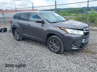 2019 Toyota Highlander SE with VIN 5TDJZRFH6KS616698, listed as a IAAI auction lot 42594707 with 40,214 mi miles and . Bid and sale history available at DreamBid. Image 1.