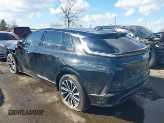2024 Cadillac LYRIQ z VIN 1GYKPVRL9RZ111390, wystawiony jako IAAI lot #41662261 z przebiegiem 21 184 mil mil oraz . Historia ofert i sprzedaży dostępna na DreamBid. Obrazek 3.