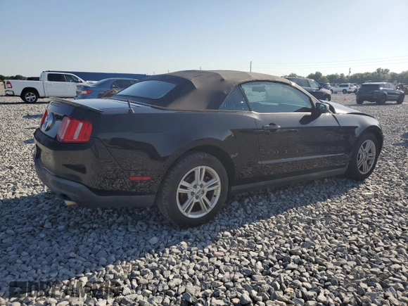 2010 Ford Mustang V6 z VIN 1ZVBP8ENXA5179334, wystawiony jako Copart lot #57404715 z przebiegiem 109 012 mil mil oraz Szkoda całkowita • Salvage title. Historia ofert i sprzedaży dostępna na DreamBid. Obrazek 3.