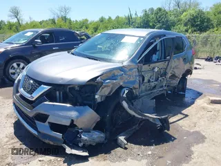 2020 Nissan Rogue S z VIN 5N1AT2MT7LC726013, wystawiony jako IAAI lot #42011385 z przebiegiem 84 522 mil mil oraz . Historia ofert i sprzedaży dostępna na DreamBid. Obrazek 6.