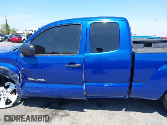 2006 Toyota Tacoma z VIN 5TETX22N76Z292655, wystawiony jako IAAI lot #41985857 z przebiegiem 248 821 mil mil oraz . Historia ofert i sprzedaży dostępna na DreamBid. Obrazek 15.
