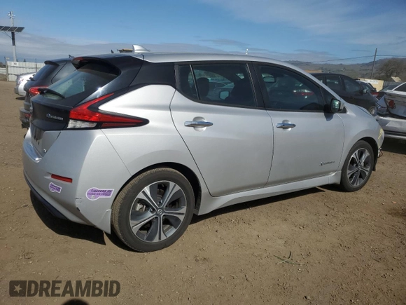 2018 Nissan LEAF S z VIN 1N4AZ1CP5JC306884, wystawiony jako Copart lot #46136825 z przebiegiem 30 423 mil mil oraz Szkoda całkowita • Salvage title. Historia ofert i sprzedaży dostępna na DreamBid. Obrazek 3.
