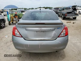 2014 Nissan Versa SV z VIN 3N1CN7AP6EL823225, wystawiony jako Copart lot #58518375 z przebiegiem 101 942 mil mil oraz Szkoda całkowita • Salvage title. Historia ofert i sprzedaży dostępna na DreamBid. Obrazek 6.