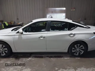2019 Nissan Altima 2.5 S with VIN 1N4BL4BV1KC129923, listed as a IAAI auction lot 41894444 with 135,159 mi miles. Bid and sale history available at carsss.com. Image 14.