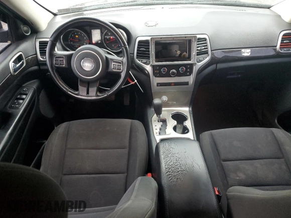 2011 Jeep Grand Cherokee Laredo z VIN 1J4RR4GG5BC609569, wystawiony jako Copart lot #55701055 z przebiegiem 234 116 mil mil oraz Czysty tytuł • Clean title. Historia ofert i sprzedaży dostępna na DreamBid. Obrazek 8.