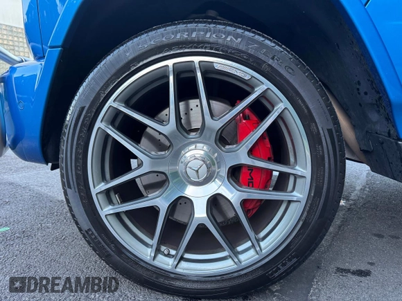 2022 Mercedes-Benz G 63 AMG z VIN W1NYC7HJ1NX437545, wystawiony jako Copart lot #66024305 z przebiegiem 9 650 mil mil oraz Czysty tytuł • Clean title. Historia ofert i sprzedaży dostępna na DreamBid. Obrazek 14.