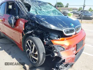 2015 BMW i3 z VIN WBY1Z4C52FV502771, wystawiony jako IAAI lot #42174110 z przebiegiem 131 737 mil mil oraz . Historia ofert i sprzedaży dostępna na DreamBid. Obrazek 6.