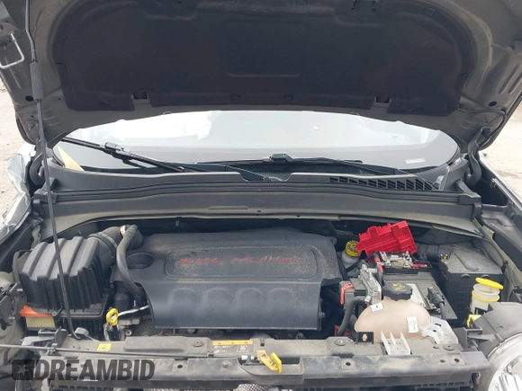 2019 Jeep Renegade Latitude z VIN ZACNJBBB0KPK39166, wystawiony jako IAAI lot #42074306 z przebiegiem 84 325 mil mil oraz . Historia ofert i sprzedaży dostępna na DreamBid. Obrazek 10.