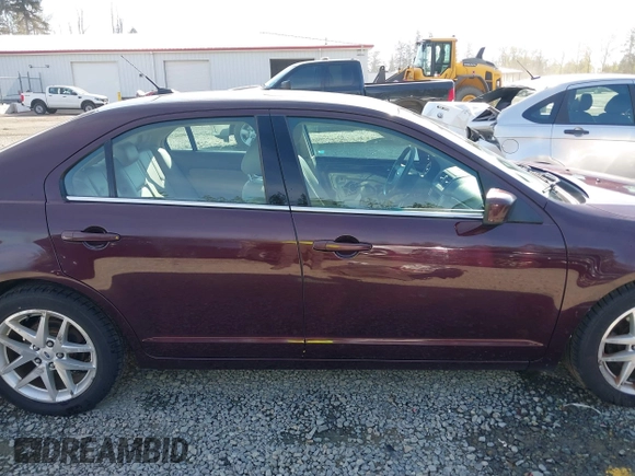 2011 Ford Fusion SEL with VIN 3FAHP0JA7BR220265, listed as a IAAI auction lot 42019909 with 170,287 mi miles. Bid and sale history available at carsss.com. Image 14.