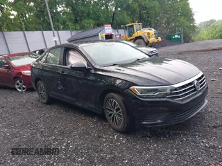 2019 Volkswagen Jetta S with VIN 3VWC57BUXKM121722, listed as a IAAI auction lot 42435373 with 133,171 mi miles and . Bid and sale history available at DreamBid. Image 1.