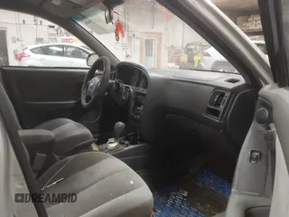 2004 Hyundai Elantra GLS z VIN KMHDN46D54U913626, wystawiony jako IAAI lot #41845546 z przebiegiem 187 267 mil mil oraz . Historia ofert i sprzedaży dostępna na DreamBid. Obrazek 5.