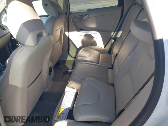 2013 Volvo XC60 T6 with VIN YV4902DZ8D2420737, listed as a IAAI auction lot 41986161 with 165,954 mi miles. Bid and sale history available at carsss.com. Image 8.