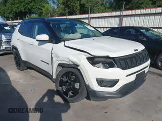 2018 Jeep Compass Latitude with VIN 3C4NJCBB3JT407981, listed as a IAAI auction lot 41998122 with 82,220 mi miles and . Bid and sale history available at DreamBid. Image 1.