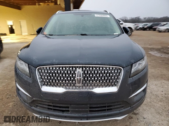2019 Lincoln MKC Standard z VIN 5LMCJ1C97KUL09981, wystawiony jako Copart lot #47930865 z przebiegiem 58 316 mil mil oraz Szkoda całkowita • Salvage title. Historia ofert i sprzedaży dostępna na DreamBid. Obrazek 5.