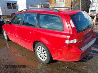 2005 Volvo V50 with VIN YV1MW390652058916, listed as a IAAI auction lot 41444072 with 154,576 mi miles. Bid and sale history available at carsss.com. Image 3.