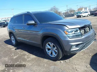 2019 Volkswagen Atlas SE z VIN 1V2UR2CA9KC556024, wystawiony jako IAAI lot #41826143 z przebiegiem 111 982 mil mil oraz . Historia ofert i sprzedaży dostępna na DreamBid. Obrazek 1.