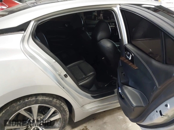 2016 Nissan Maxima SL with VIN 1N4AA6AP6GC384851, listed as a IAAI auction lot 41663659 with 127,247 mi miles and . Bid and sale history available at DreamBid. Image 8.