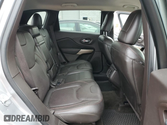 2018 Jeep Cherokee Trailhawk z VIN 1C4PJMBB8JD582506, wystawiony jako Copart lot #47898025 z przebiegiem 72 674 mil mil oraz Szkoda całkowita • Salvage title. Historia ofert i sprzedaży dostępna na DreamBid. Obrazek 11.