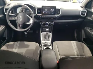 2024 Hyundai Venue SEL z VIN KMHRC8A38RU324692, wystawiony jako Copart lot #54395115 z przebiegiem 12 017 mil mil oraz Czysty tytuł • Clean title. Historia ofert i sprzedaży dostępna na DreamBid. Obrazek 8.