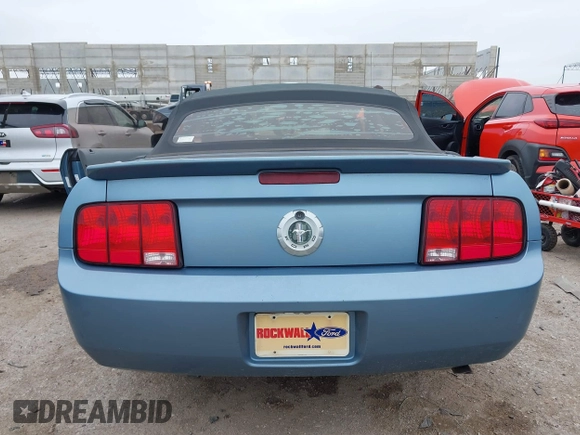 2007 Ford Mustang Deluxe with VIN 1ZVFT84N375262594, listed as a IAAI auction lot 42405440 with 135,981 mi miles and . Bid and sale history available at DreamBid. Image 16.