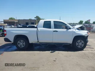 2017 Toyota Tundra SR с VIN 5TFUM5F16HX074447, выставлен на аукционе IAAI как лот 42359101 с пробегом 117 085 миль миль и . История ставок и продаж доступна на DreamBid. Изображение 13.