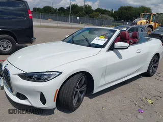 2024 BMW 4 Series 430i z VIN WBA23AT05RCP25894, wystawiony jako IAAI lot #41895019 z przebiegiem 7362 mil mil oraz . Historia ofert i sprzedaży dostępna na DreamBid. Obrazek 2.