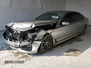 2019 BMW 7 Series 740i with VIN WBA7E2C5XKB217269, listed as a Copart auction lot 76142994 with 0 mi miles and Clean Title. Bid and sale history available at carsss.com. Image 1.