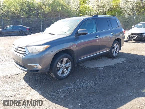 2012 Toyota Highlander Limited with VIN 5TDDK3EH5CS141028, listed as a IAAI auction lot 41987426 with 362,884 mi miles. Bid and sale history available at carsss.com. Image 2.