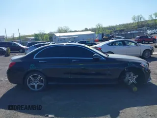 2018 Mercedes-Benz C 300 с VIN 55SWF4KB3JU273059, выставлен на аукционе IAAI как лот 42090952 с пробегом 102 407 миль миль и . История ставок и продаж доступна на DreamBid. Изображение 13.