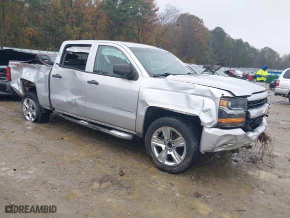 2018 Chevrolet Silverado 1500 Custom with VIN 3GCUKPEC6JG158864, listed as a IAAI auction lot 40902459 with 154,701 mi miles. Bid and sale history available at carsss.com. Image 1.