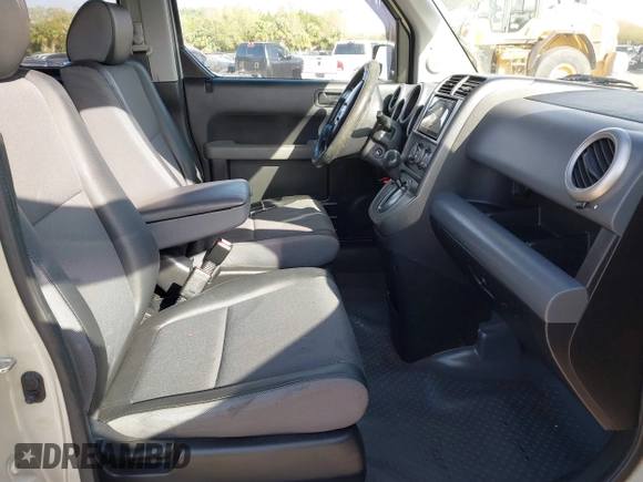 2005 Honda Element LX with VIN 5J6YH18325L008312, listed as a IAAI auction lot 41731628 with 177,797 mi miles and . Bid and sale history available at DreamBid. Image 5.
