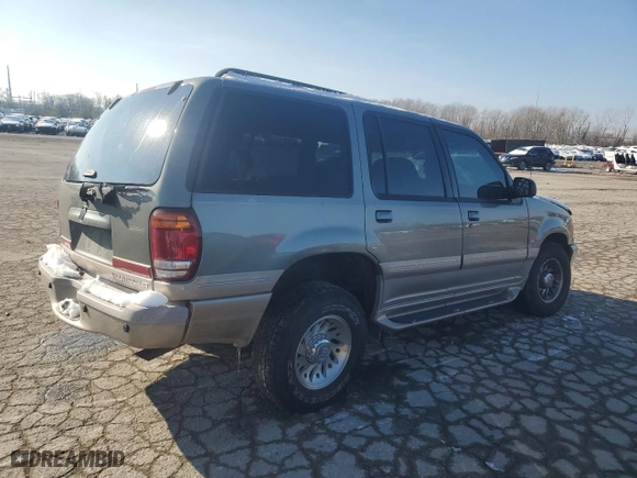 2001 Mercury Mountaineer with VIN 4M2ZU86P31UJ00676, listed as a Copart auction lot 82752844 with 160,886 mi miles and Salvage Title. Bid and sale history available at carsss.com. Image 3.