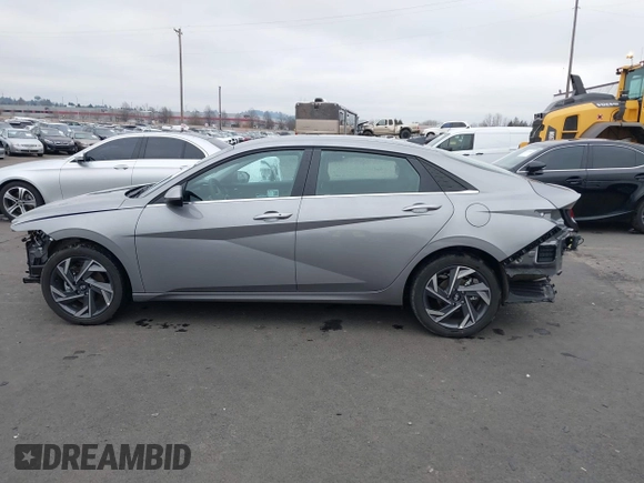 2024 Hyundai Elantra SEL z VIN KMHLS4DG1RU843180, wystawiony jako IAAI lot #41461928 z przebiegiem 514 mil mil oraz . Historia ofert i sprzedaży dostępna na DreamBid. Obrazek 15.