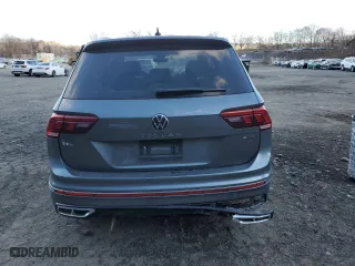 2024 Volkswagen Tiguan SEL R-Line with VIN 3VV4B7AX9RM160230, listed as a Copart auction lot 41581845 with 295 mi miles and Salvage Title. Bid and sale history available at carsss.com. Image 6.