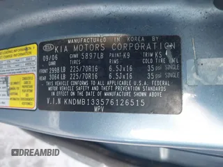 2007 Kia Sedona with VIN KNDMB133576126515, listed as a IAAI auction lot 41497785 with 112,034 mi miles. Bid and sale history available at carsss.com. Image 9.