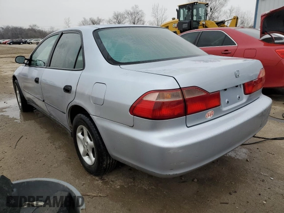 1998 Honda Accord DX z VIN 1HGCF8642WA186214, wystawiony jako Copart lot #86546144 z przebiegiem 233 786 mil mil oraz Szkoda całkowita • Salvage title. Historia ofert i sprzedaży dostępna na DreamBid. Obrazek 2.