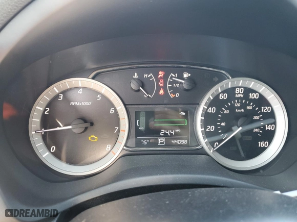 2014 Nissan Sentra SV with VIN 3N1AB7AP6EY307756, listed as a Copart auction lot 44066695 with 44,098 mi miles and Clean Title. Bid and sale history available at carsss.com. Image 9.
