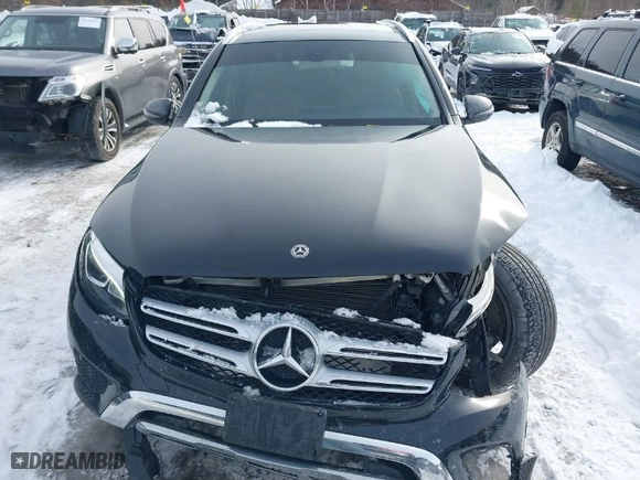 2019 Mercedes-Benz GLC with VIN WDC0G4KB8KV195217, listed as a IAAI auction lot 41532190 with NaN miles. Bid and sale history available at carsss.com. Image 12.