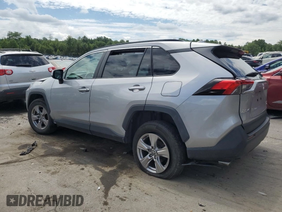 2022 Toyota RAV4 XLE with VIN 2T3P1RFV0NW271422, listed as a Copart auction lot 62839795 with Not provided miles and Salvage title. Bid and sale history available at DreamBid. Image 2.
