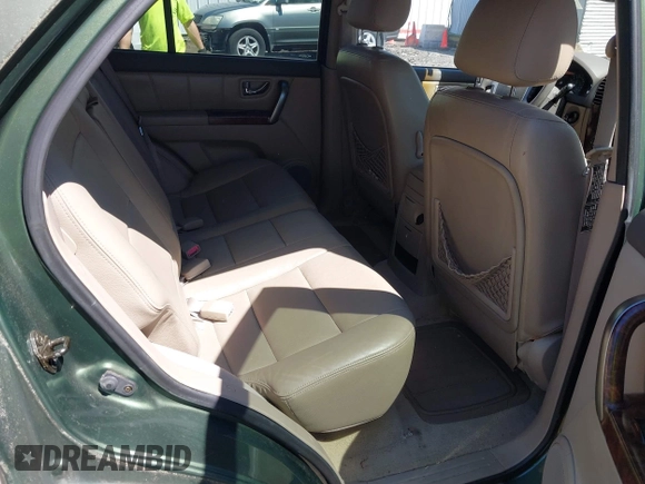 2004 Kia Sorento LX with VIN KNDJC733045304206, listed as a IAAI auction lot 41899253 with 134,711 mi miles. Bid and sale history available at carsss.com. Image 8.