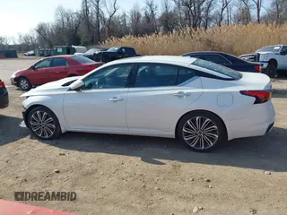 2023 Nissan Altima SL with VIN 1N4BL4EV7PN333570, listed as a IAAI auction lot 41697717 with 16,499 mi miles and . Bid and sale history available at DreamBid. Image 14.