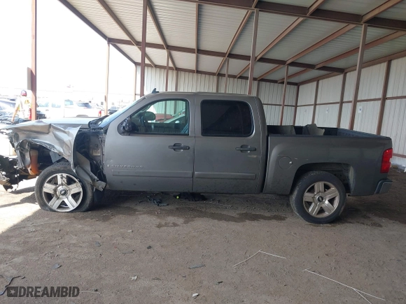 2007 Chevrolet Silverado 1500 LTZ with VIN 2GCEC13J271629085, listed as a IAAI auction lot 41911557 with 275,115 mi miles. Bid and sale history available at carsss.com. Image 15.