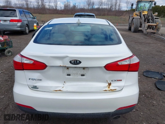 2014 Kia Forte EX with VIN KNAFX4A8XE5050378, listed as a IAAI auction lot 41923798 with 104,712 mi miles. Bid and sale history available at carsss.com. Image 16.