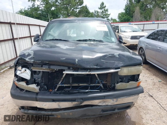 2001 Chevrolet Suburban LS z VIN 3GNEC16T71G254622, wystawiony jako IAAI lot #42115442 z przebiegiem Nie podano mil oraz . Historia ofert i sprzedaży dostępna na DreamBid. Obrazek 13.