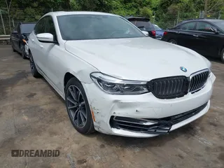 2019 BMW 6 Series 640i xDrive z VIN WBAJV6C56KBK09053, wystawiony jako IAAI lot #42108336 z przebiegiem 55 176 mil mil oraz . Historia ofert i sprzedaży dostępna na DreamBid. Obrazek 6.