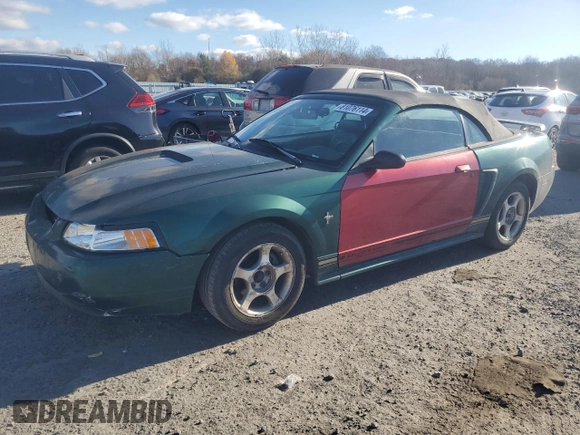 2001 Ford Mustang Deluxe with VIN 1FAFP44411F115429, listed as a Copart auction lot 81076114 with 139,582 mi miles and Non Repairable. Bid and sale history available at carsss.com. Image 1.