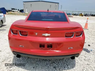 2013 Chevrolet Camaro LS z VIN 2G1FA1E38D9194605, wystawiony jako Copart lot #59820455 z przebiegiem Nie podano mil oraz Czysty tytuł • Clean title. Historia ofert i sprzedaży dostępna na DreamBid. Obrazek 6.